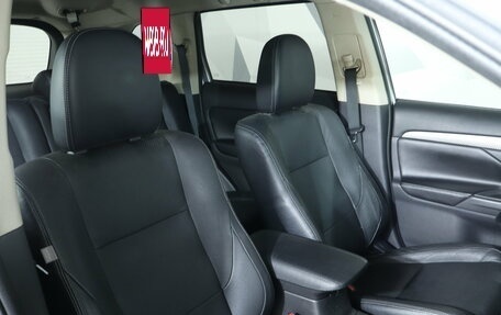 Mitsubishi Outlander III рестайлинг 3, 2013 год, 1 149 000 рублей, 27 фотография