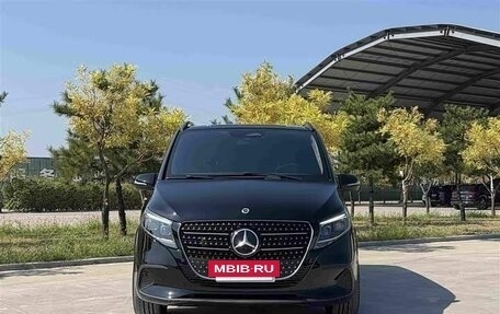 Mercedes-Benz V-Класс, 2025 год, 7 299 444 рублей, 3 фотография