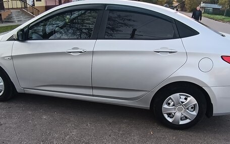 Hyundai Solaris II рестайлинг, 2016 год, 700 000 рублей, 10 фотография