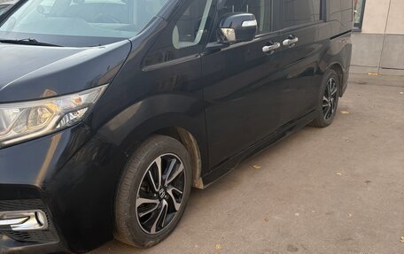 Honda Stepwgn IV, 2017 год, 1 800 000 рублей, 5 фотография