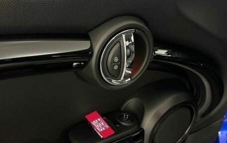 MINI Hatch, 2019 год, 1 749 000 рублей, 24 фотография