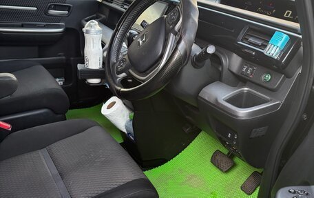 Honda Stepwgn IV, 2017 год, 1 800 000 рублей, 6 фотография