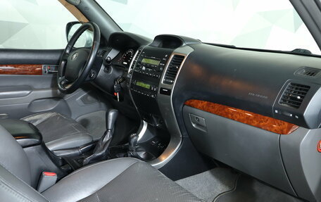 Toyota Land Cruiser Prado 120 рестайлинг, 2006 год, 1 542 000 рублей, 23 фотография