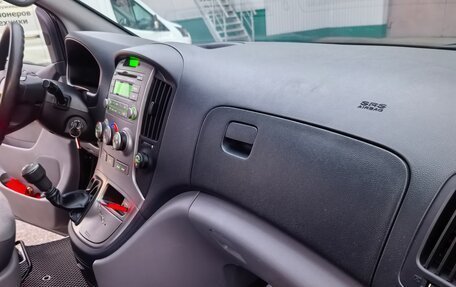 Hyundai H-1 II рестайлинг, 2011 год, 2 100 000 рублей, 5 фотография