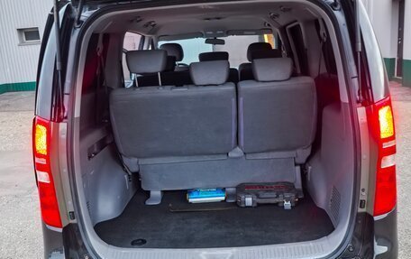 Hyundai H-1 II рестайлинг, 2011 год, 2 100 000 рублей, 8 фотография