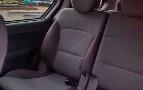 Hyundai H-1 II рестайлинг, 2011 год, 2 100 000 рублей, 12 фотография