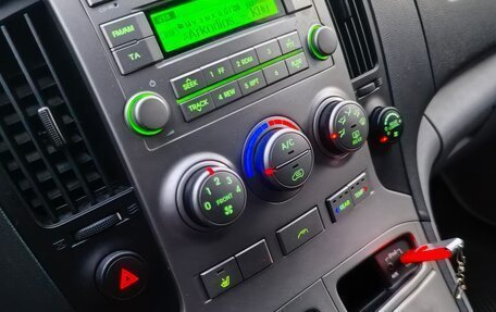 Hyundai H-1 II рестайлинг, 2011 год, 2 100 000 рублей, 19 фотография