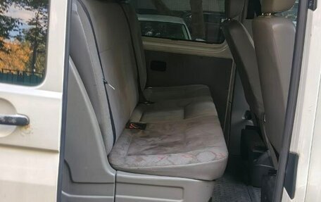 Volkswagen Transporter T5 рестайлинг, 2006 год, 840 000 рублей, 7 фотография