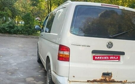 Volkswagen Transporter T5 рестайлинг, 2006 год, 840 000 рублей, 3 фотография