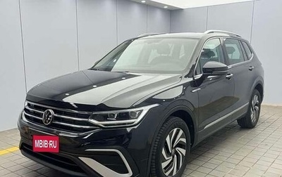Volkswagen Tiguan II, 2023 год, 2 490 000 рублей, 1 фотография