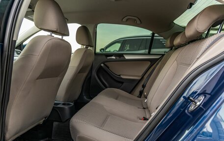 Volkswagen Jetta VI, 2013 год, 1 098 000 рублей, 24 фотография