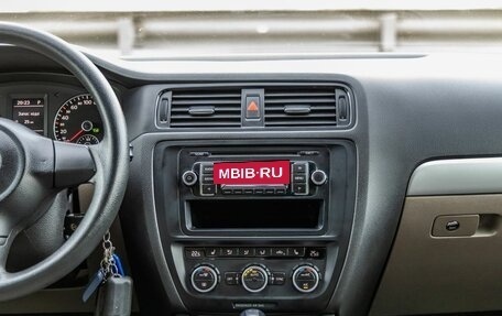 Volkswagen Jetta VI, 2013 год, 1 098 000 рублей, 18 фотография