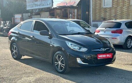 Hyundai Solaris II рестайлинг, 2012 год, 650 000 рублей, 3 фотография