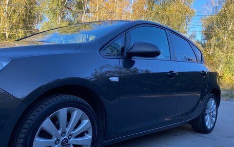 Opel Astra J, 2013 год, 855 000 рублей, 1 фотография