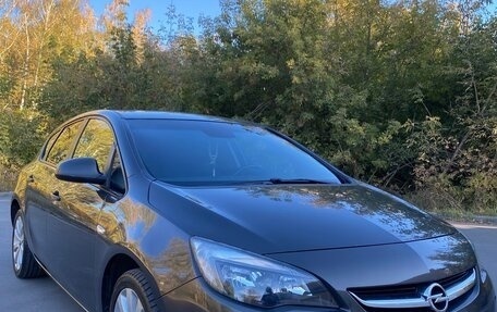 Opel Astra J, 2013 год, 855 000 рублей, 3 фотография