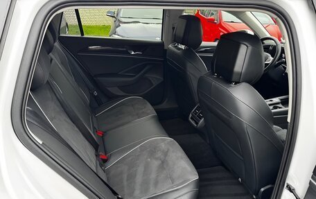 Volkswagen Passat, 2025 год, 4 580 000 рублей, 13 фотография