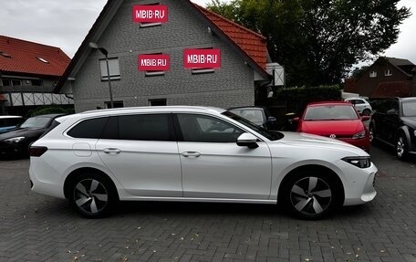 Volkswagen Passat, 2025 год, 4 580 000 рублей, 5 фотография