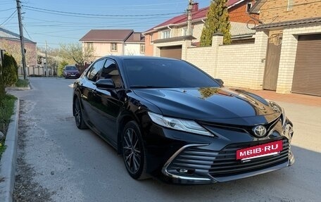 Toyota Camry, 2022 год, 3 200 000 рублей, 6 фотография