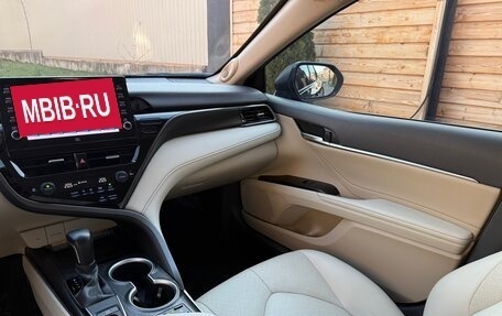 Toyota Camry, 2022 год, 3 200 000 рублей, 12 фотография