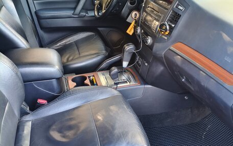 Mitsubishi Pajero IV, 2007 год, 1 159 000 рублей, 18 фотография