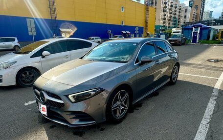 Mercedes-Benz A-Класс, 2018 год, 1 910 000 рублей, 4 фотография
