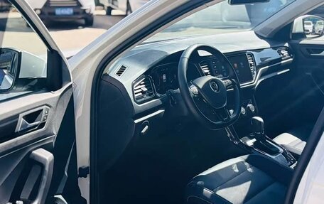 Volkswagen T-Roc I, 2022 год, 1 337 777 рублей, 4 фотография