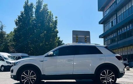 Volkswagen T-Roc I, 2022 год, 1 337 777 рублей, 7 фотография