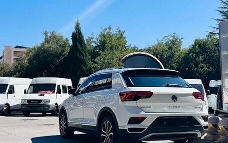 Volkswagen T-Roc I, 2022 год, 1 337 777 рублей, 8 фотография