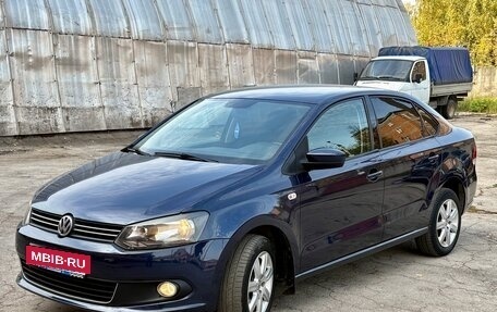 Volkswagen Polo VI (EU Market), 2013 год, 897 000 рублей, 3 фотография