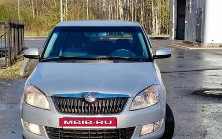 Skoda Fabia II, 2013 год, 650 000 рублей, 2 фотография