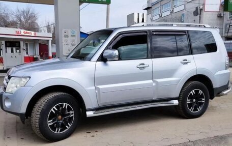 Mitsubishi Pajero IV, 2007 год, 1 380 000 рублей, 2 фотография