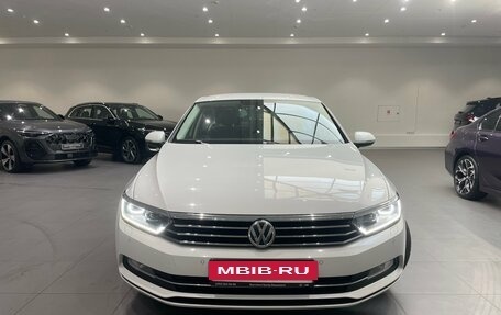 Volkswagen Passat B8 рестайлинг, 2018 год, 2 788 000 рублей, 2 фотография