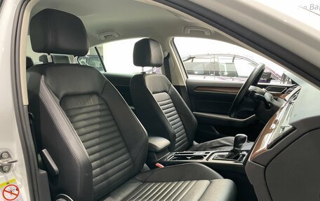 Volkswagen Passat B8 рестайлинг, 2018 год, 2 788 000 рублей, 12 фотография