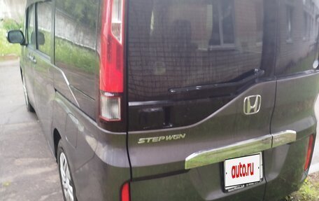 Honda Stepwgn IV, 2018 год, 1 900 000 рублей, 14 фотография