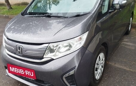 Honda Stepwgn IV, 2018 год, 1 900 000 рублей, 15 фотография