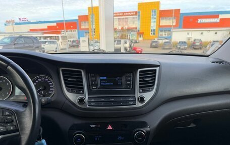 Hyundai Tucson III, 2017 год, 2 000 000 рублей, 22 фотография