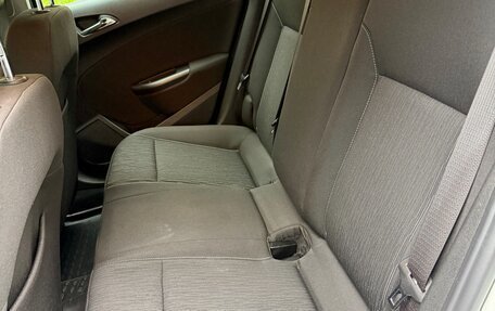 Opel Astra J, 2013 год, 740 000 рублей, 16 фотография