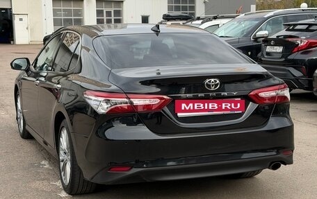 Toyota Camry, 2020 год, 2 800 000 рублей, 4 фотография