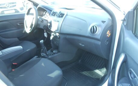 Renault Sandero II рестайлинг, 2015 год, 780 000 рублей, 13 фотография