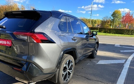 Toyota RAV4, 2022 год, 4 650 000 рублей, 4 фотография