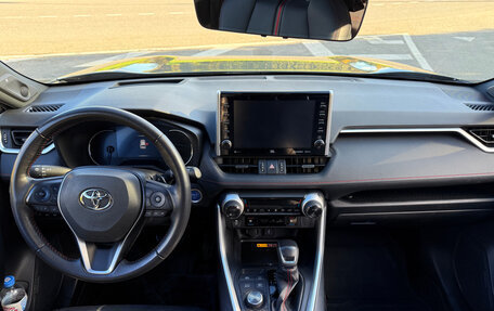 Toyota RAV4, 2022 год, 4 650 000 рублей, 8 фотография
