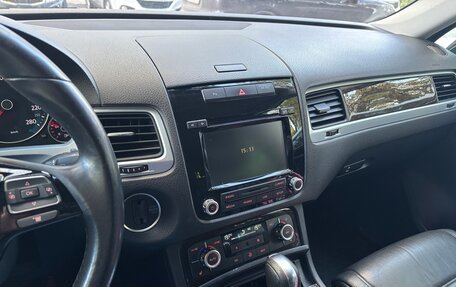 Volkswagen Touareg III, 2013 год, 1 850 000 рублей, 11 фотография
