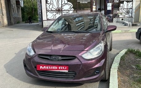Hyundai Solaris II рестайлинг, 2012 год, 730 000 рублей, 10 фотография