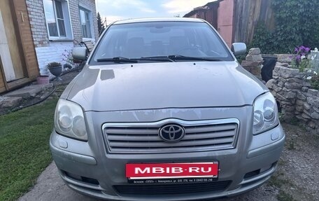 Toyota Avensis III рестайлинг, 2003 год, 399 000 рублей, 2 фотография