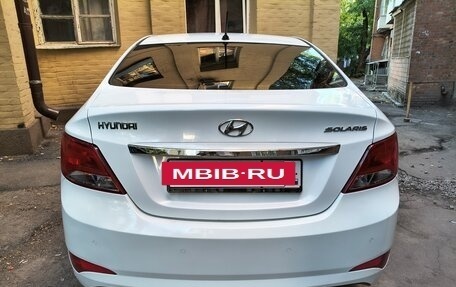 Hyundai Solaris II рестайлинг, 2015 год, 1 050 000 рублей, 5 фотография
