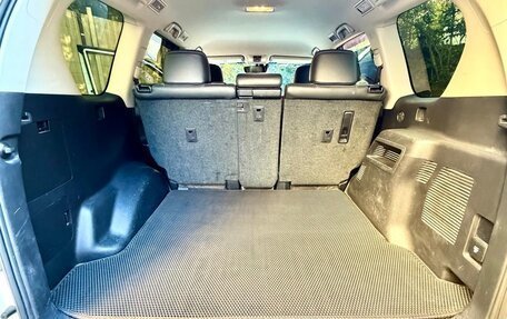 Toyota Land Cruiser Prado 150 рестайлинг 2, 2018 год, 5 200 000 рублей, 8 фотография