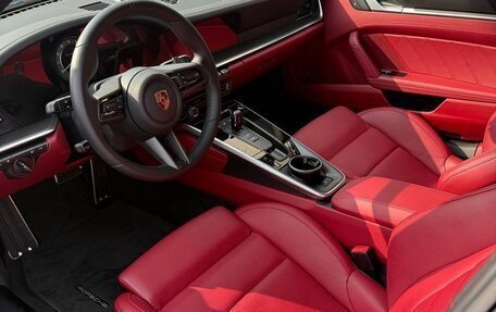 Porsche 911, 2021 год, 23 000 000 рублей, 9 фотография