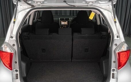 Toyota Ractis II, 2012 год, 989 000 рублей, 18 фотография