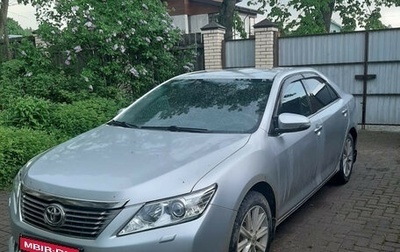 Toyota Camry, 2013 год, 980 000 рублей, 1 фотография