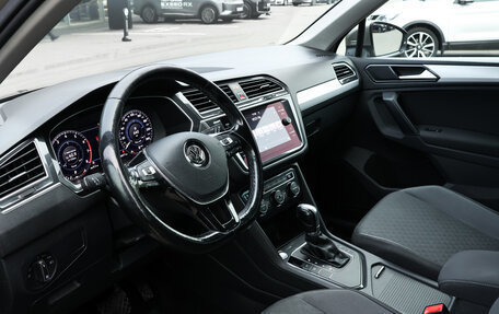 Volkswagen Tiguan II, 2017 год, 1 878 000 рублей, 13 фотография